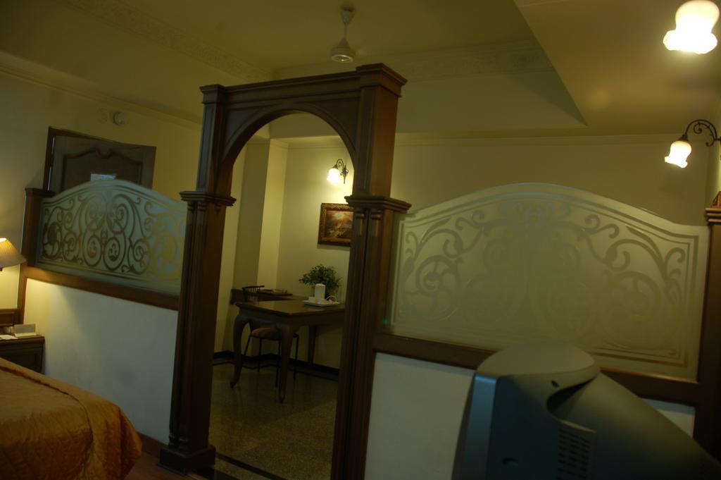 Park Palace Hotel Calcuta Habitación foto